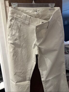 Light khaki Chino Pants - Classic Fit